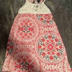NWT Torrid White and Red Patterned Sleeveless Top